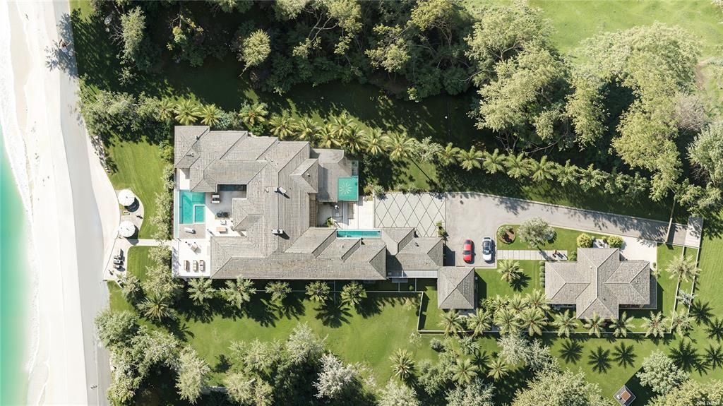 For Sale: $29,995,000 (7 beds, 8 baths, 13035 Square Feet)