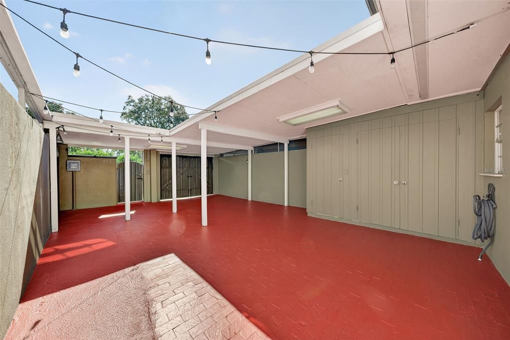 For Sale: $359,000 (2 beds, 1 baths, 1235 Square Feet)