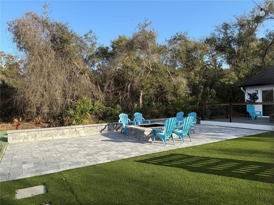 For Sale: $1,550,000 (6 beds, 4 baths, 5475 Square Feet)