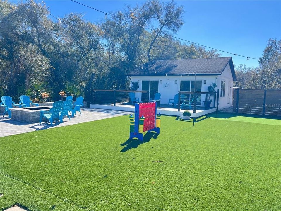 For Sale: $1,550,000 (6 beds, 4 baths, 5475 Square Feet)