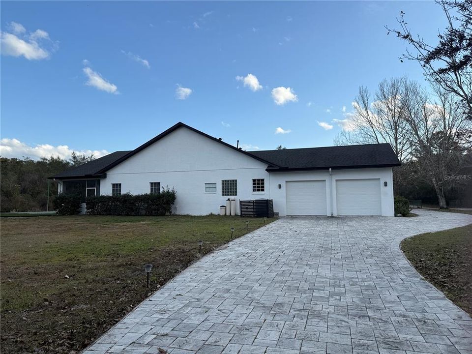 For Sale: $1,550,000 (6 beds, 4 baths, 5475 Square Feet)