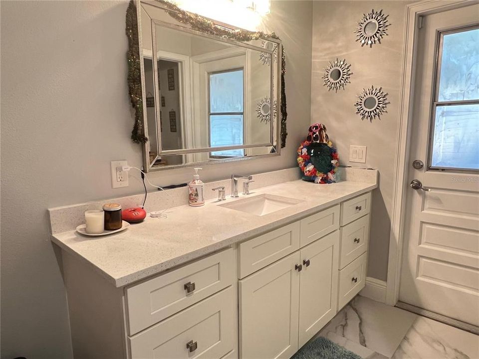 For Sale: $1,550,000 (6 beds, 4 baths, 5475 Square Feet)