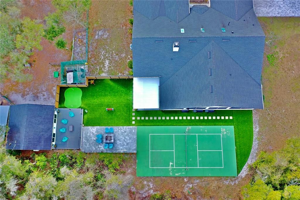 For Sale: $1,550,000 (6 beds, 4 baths, 5475 Square Feet)