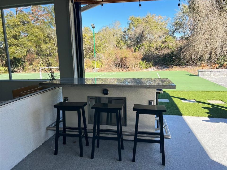 For Sale: $1,550,000 (6 beds, 4 baths, 5475 Square Feet)