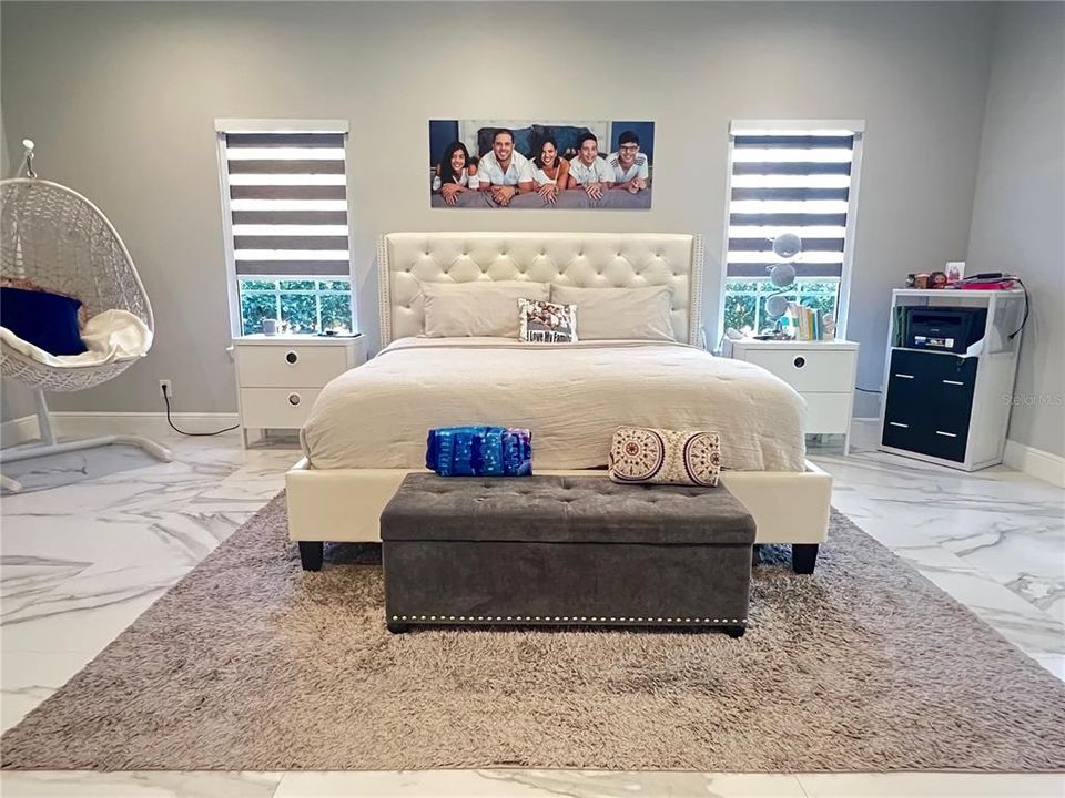 For Sale: $1,550,000 (6 beds, 4 baths, 5475 Square Feet)