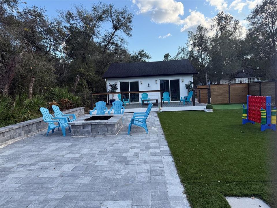 For Sale: $1,550,000 (6 beds, 4 baths, 5475 Square Feet)