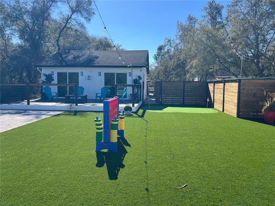 For Sale: $1,550,000 (6 beds, 4 baths, 5475 Square Feet)