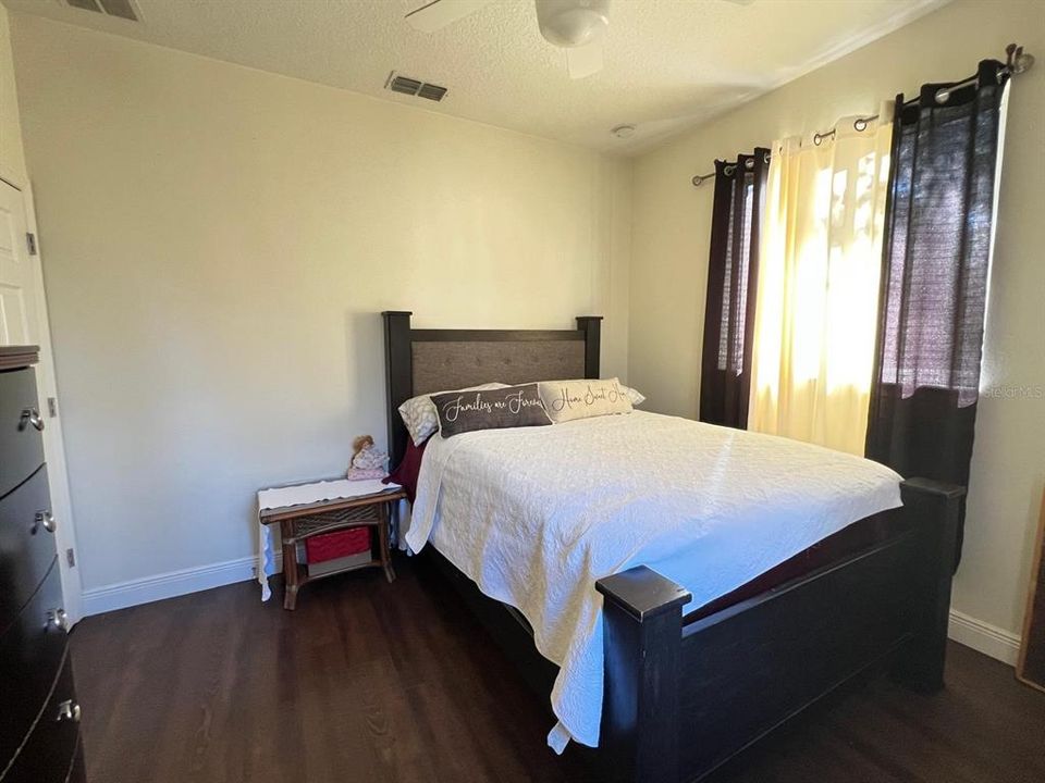 For Sale: $1,550,000 (6 beds, 4 baths, 5475 Square Feet)