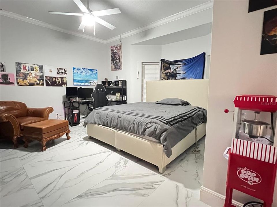 For Sale: $1,550,000 (6 beds, 4 baths, 5475 Square Feet)