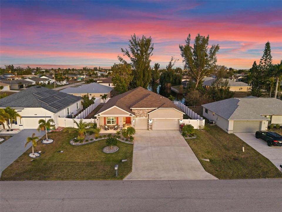 Active With Contract: $515,000 (3 beds, 2 baths, 2067 Square Feet)