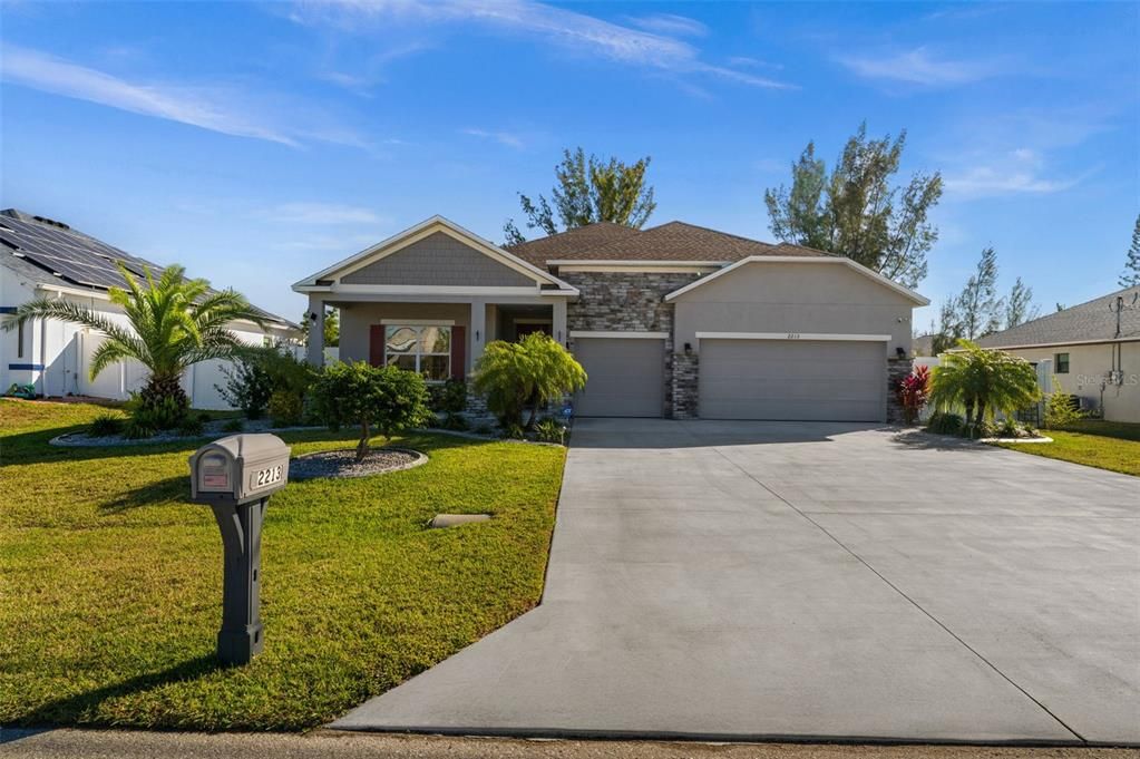 Active With Contract: $515,000 (3 beds, 2 baths, 2067 Square Feet)