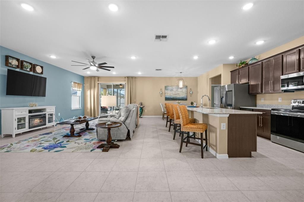 Active With Contract: $515,000 (3 beds, 2 baths, 2067 Square Feet)