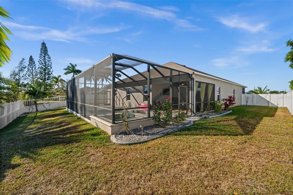 Active With Contract: $515,000 (3 beds, 2 baths, 2067 Square Feet)