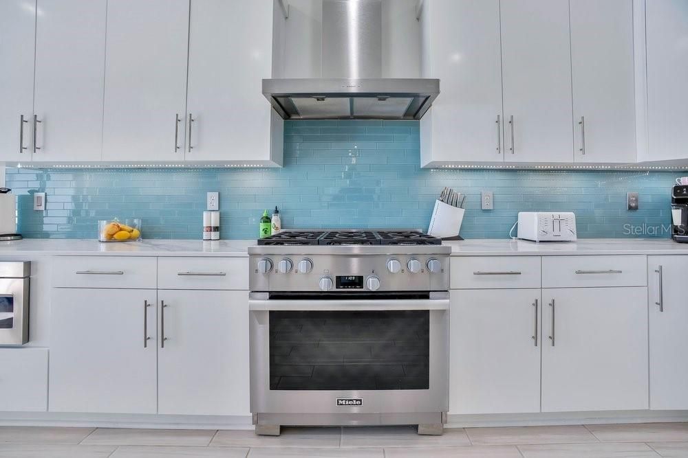 For Sale: $965,000 (4 beds, 2 baths, 2390 Square Feet)