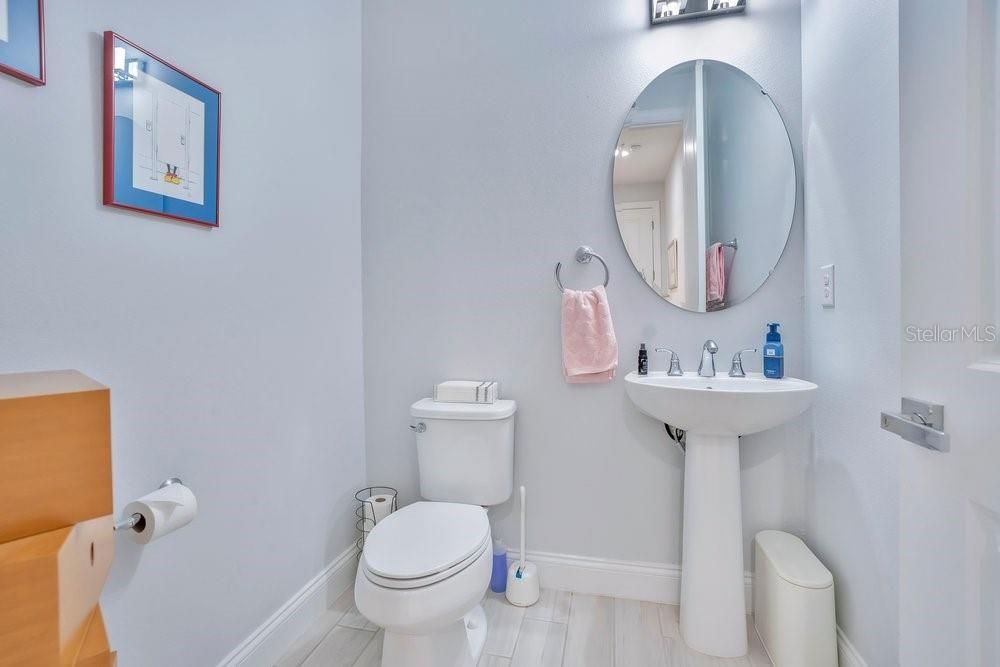 For Sale: $965,000 (4 beds, 2 baths, 2390 Square Feet)