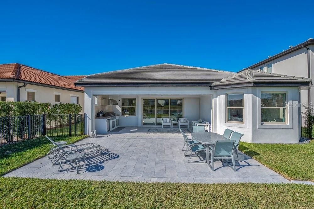 For Sale: $965,000 (4 beds, 2 baths, 2390 Square Feet)