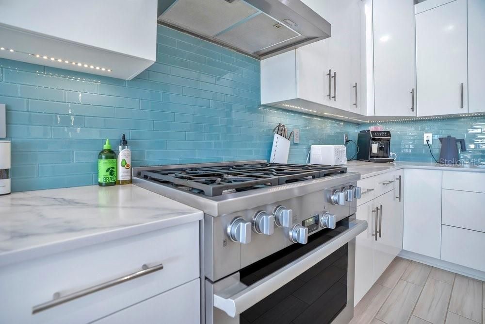 For Sale: $965,000 (4 beds, 2 baths, 2390 Square Feet)