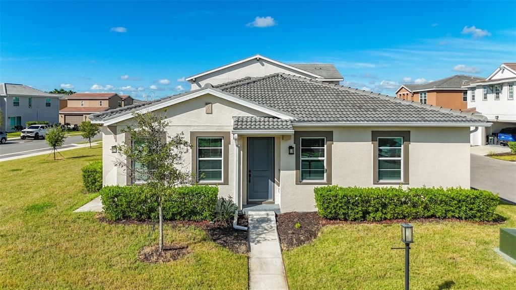 For Rent: $3,006 (3 beds, 2 baths, 1971 Square Feet)
