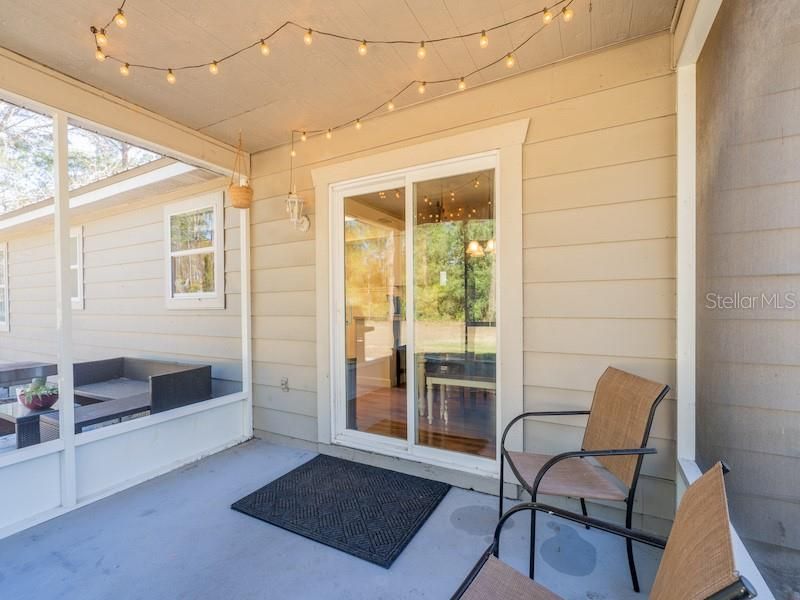 En Venta: $249,000 (3 camas, 2 baños, 1296 Pies cuadrados)