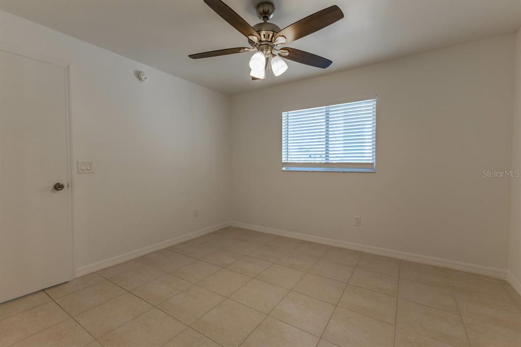 Active With Contract: $119,900 (2 beds, 2 baths, 1092 Square Feet)