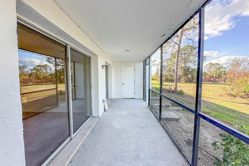 Active With Contract: $119,900 (2 beds, 2 baths, 1092 Square Feet)