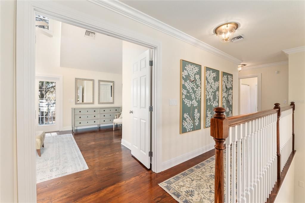 Activo con contrato: $999,000 (4 camas, 3 baños, 3610 Pies cuadrados)