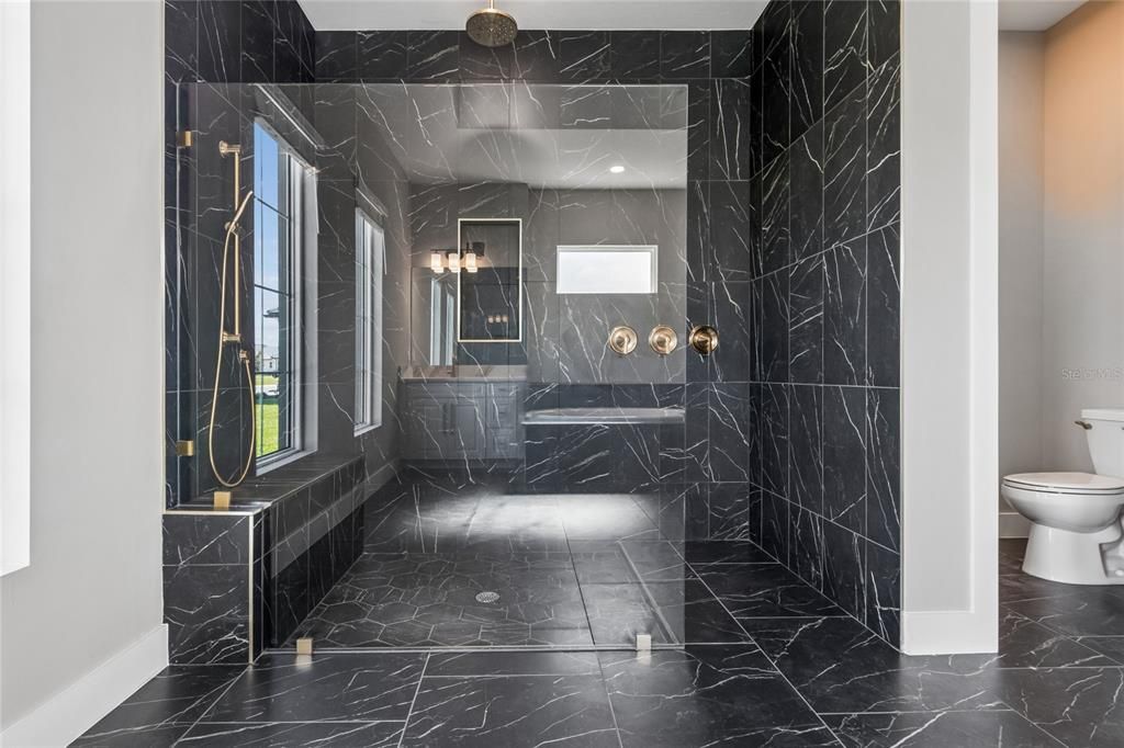 For Sale: $1,499,999 (5 beds, 5 baths, 4661 Square Feet)