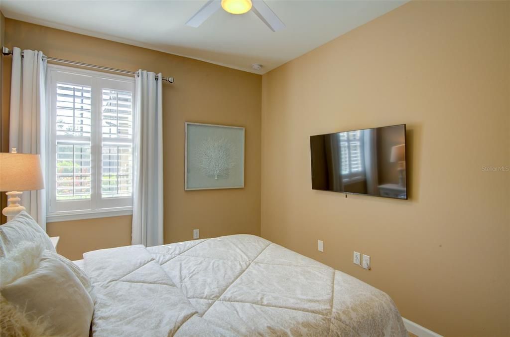 For Rent: $2,500 (2 beds, 2 baths, 1549 Square Feet)