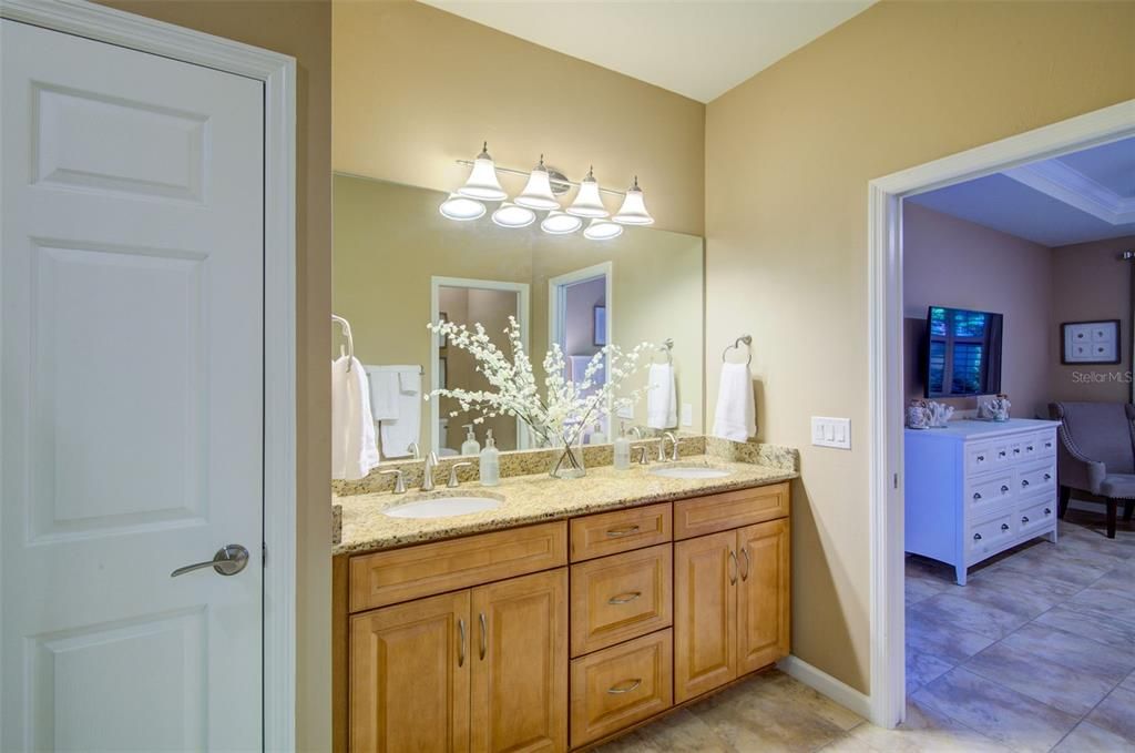 For Rent: $2,500 (2 beds, 2 baths, 1549 Square Feet)