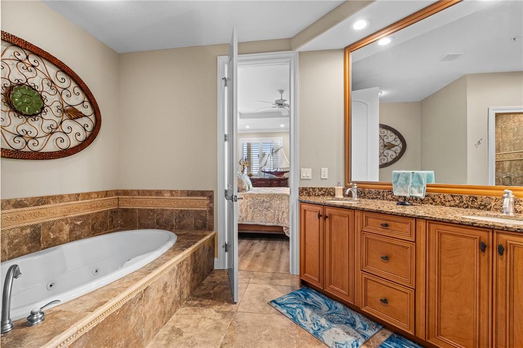 Active With Contract: $719,000 (3 beds, 3 baths, 1919 Square Feet)