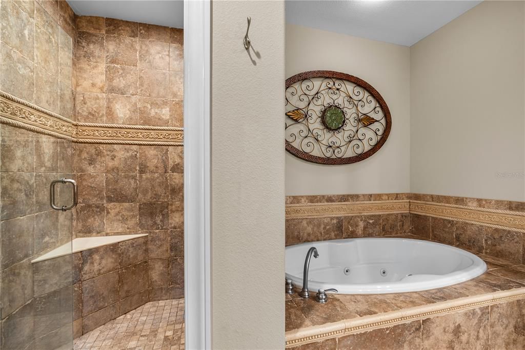 Active With Contract: $719,000 (3 beds, 3 baths, 1919 Square Feet)