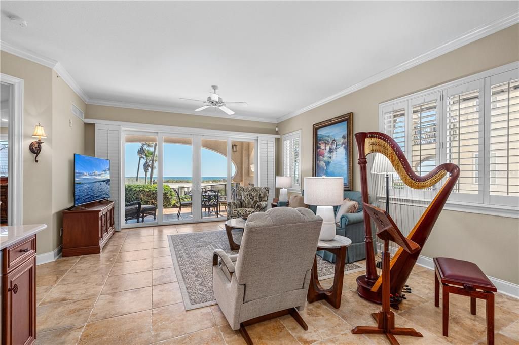 Active With Contract: $719,000 (3 beds, 3 baths, 1919 Square Feet)