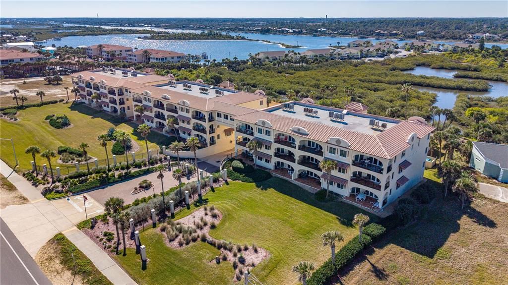 Active With Contract: $719,000 (3 beds, 3 baths, 1919 Square Feet)