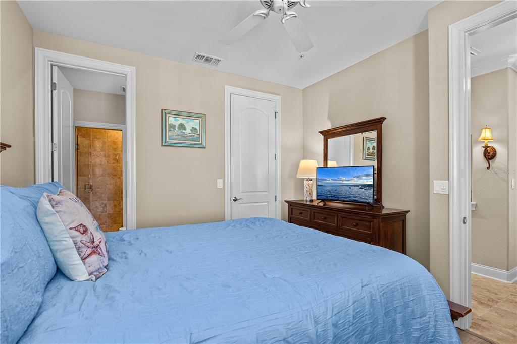 Active With Contract: $719,000 (3 beds, 3 baths, 1919 Square Feet)