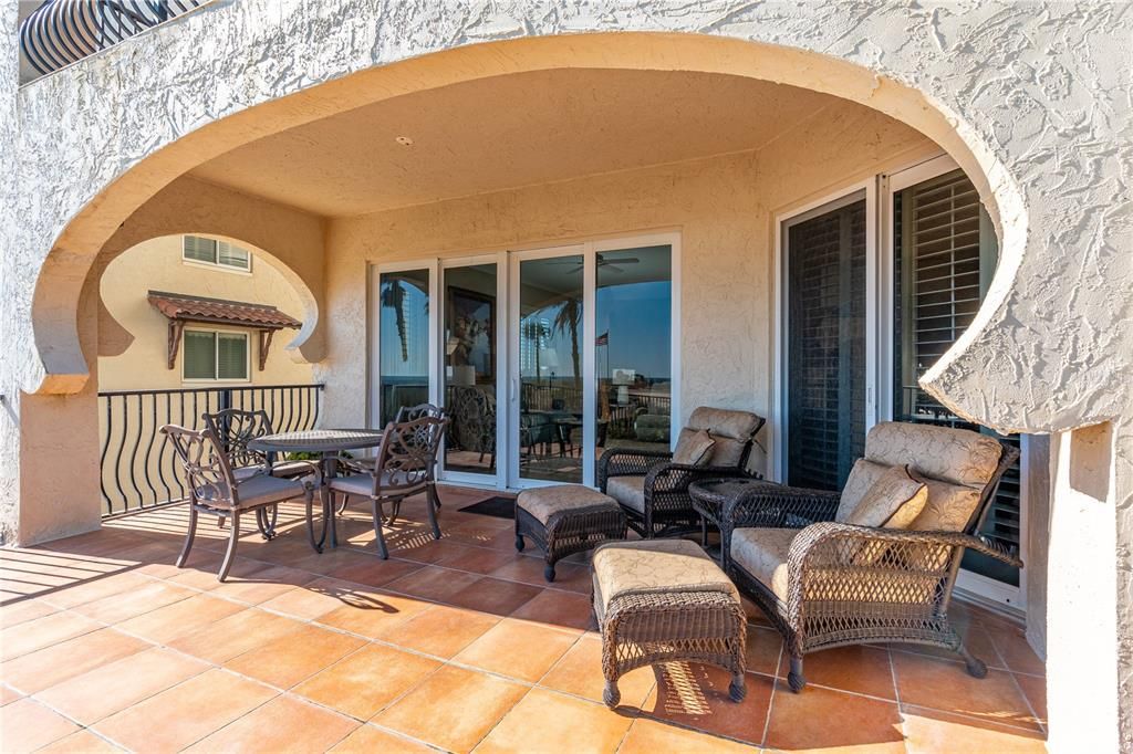 Active With Contract: $719,000 (3 beds, 3 baths, 1919 Square Feet)