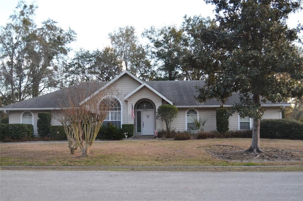 For Sale: $349,500 (3 beds, 2 baths, 1972 Square Feet)