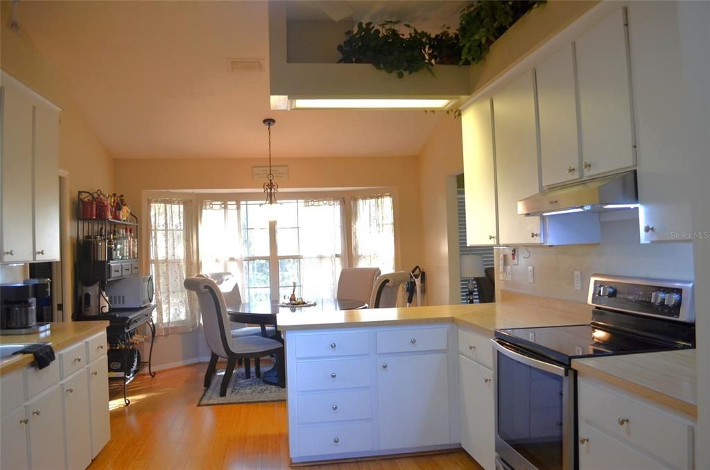 For Sale: $349,500 (3 beds, 2 baths, 1972 Square Feet)