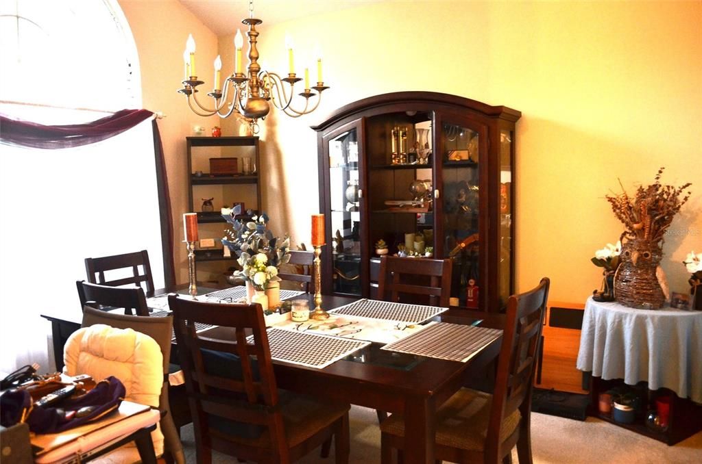 For Sale: $349,500 (3 beds, 2 baths, 1972 Square Feet)