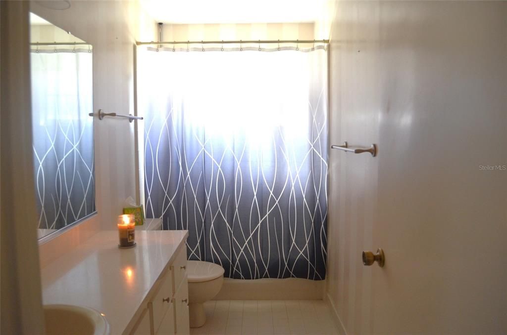 For Sale: $349,500 (3 beds, 2 baths, 1972 Square Feet)
