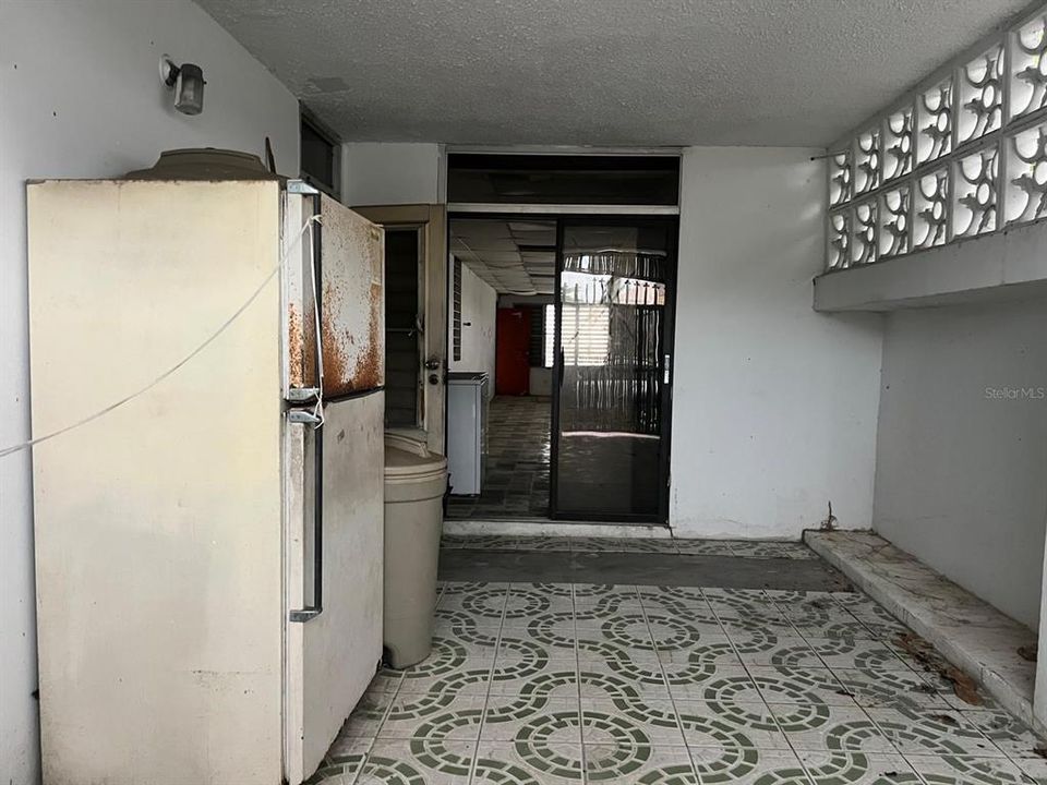 Activo con contrato: $150,000 (4 camas, 2 baños, 2881.01 Pies cuadrados)