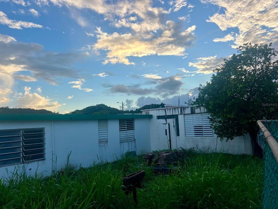 Activo con contrato: $150,000 (4 camas, 2 baños, 2881.01 Pies cuadrados)