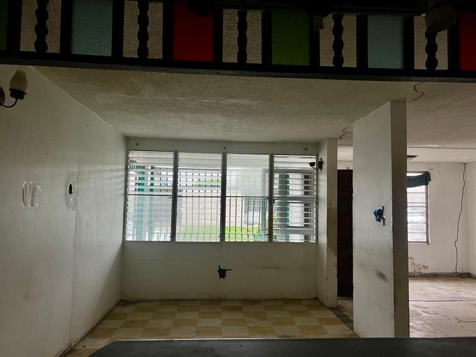 Activo con contrato: $150,000 (4 camas, 2 baños, 2881.01 Pies cuadrados)