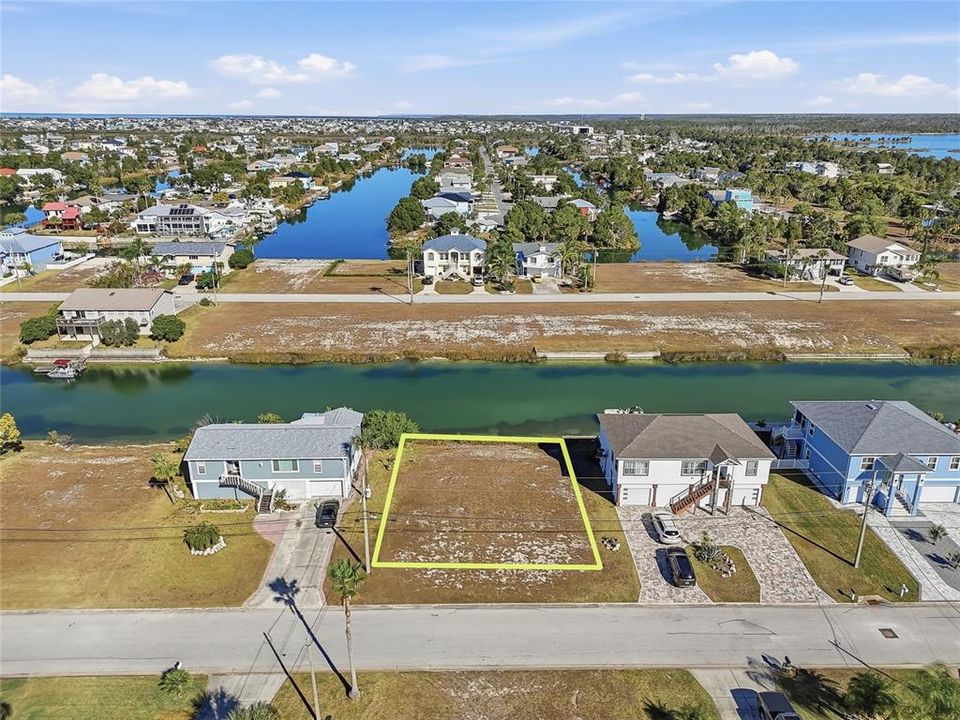 На продажу: $79,000 (0.17 acres)