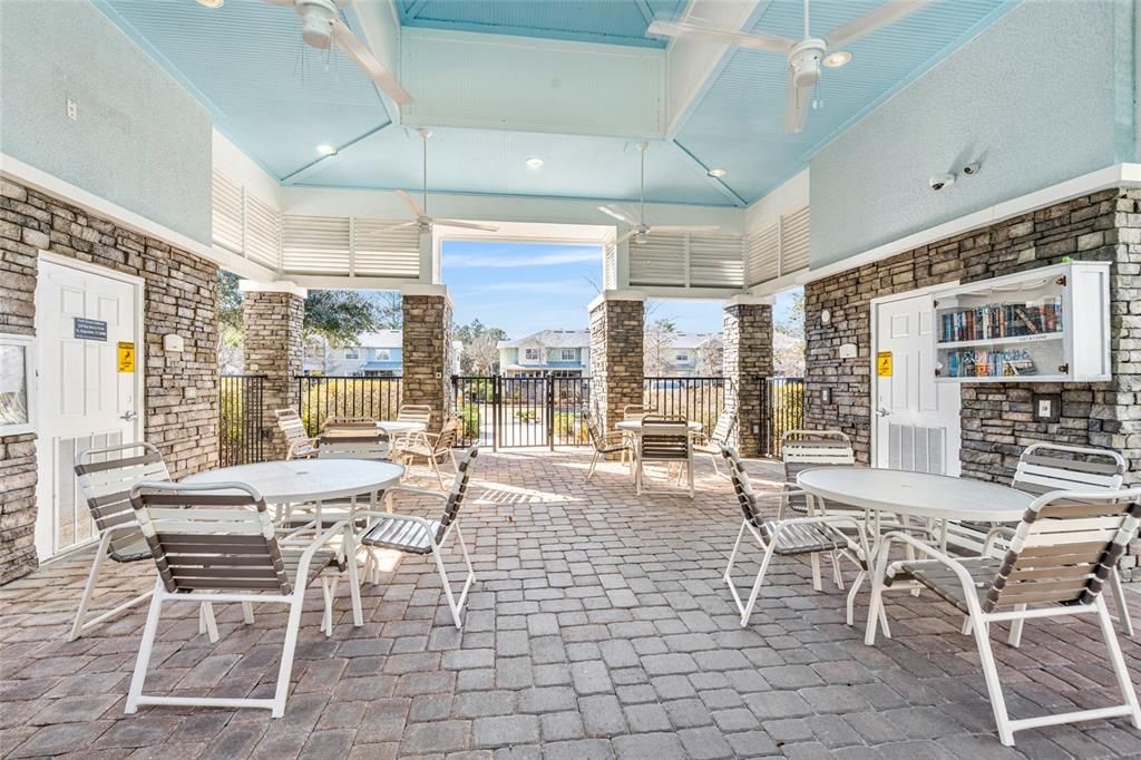 На продажу: $284,000 (3 спален, 2 ванн, 1594 Квадратных фут)