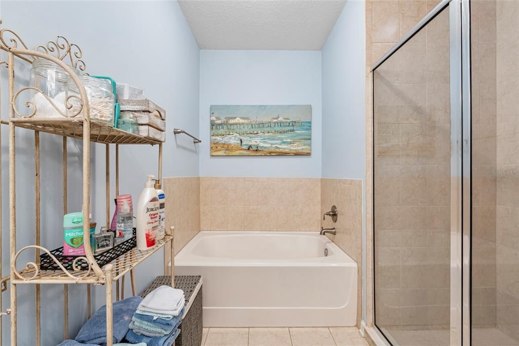 На продажу: $284,000 (3 спален, 2 ванн, 1594 Квадратных фут)