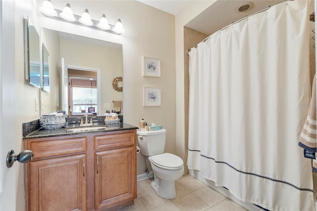 На продажу: $284,000 (3 спален, 2 ванн, 1594 Квадратных фут)