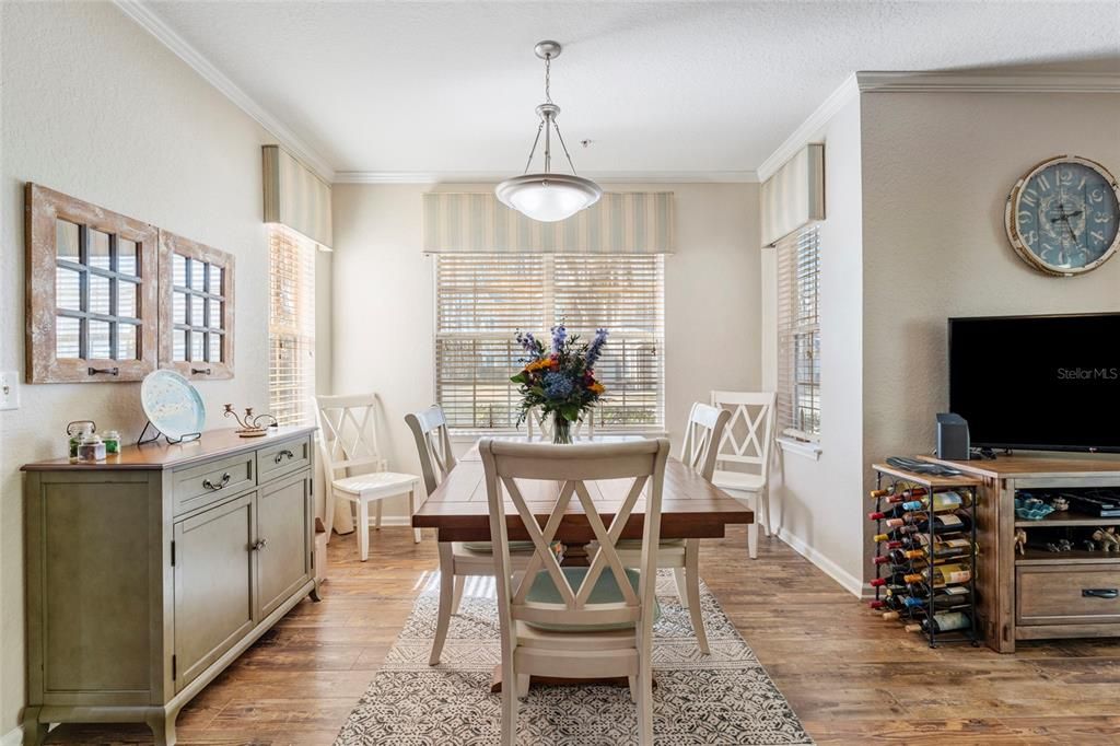 На продажу: $284,000 (3 спален, 2 ванн, 1594 Квадратных фут)