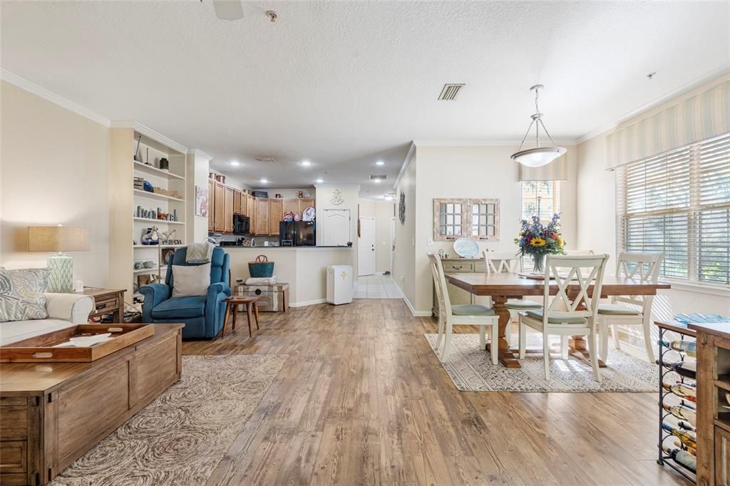 На продажу: $284,000 (3 спален, 2 ванн, 1594 Квадратных фут)