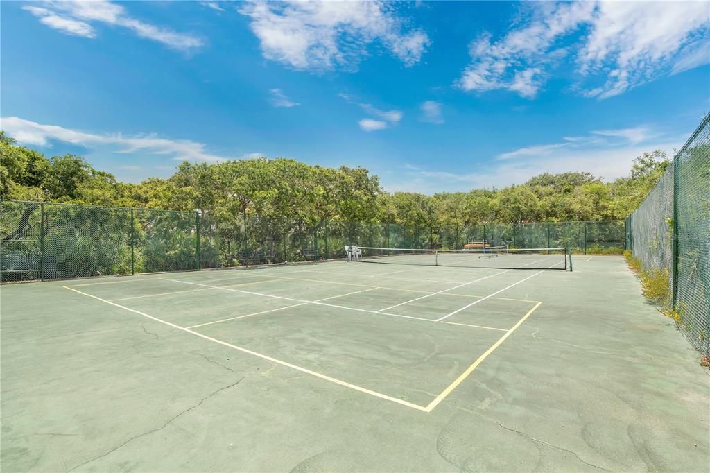 For Sale: $349,500 (2 beds, 2 baths, 1188 Square Feet)
