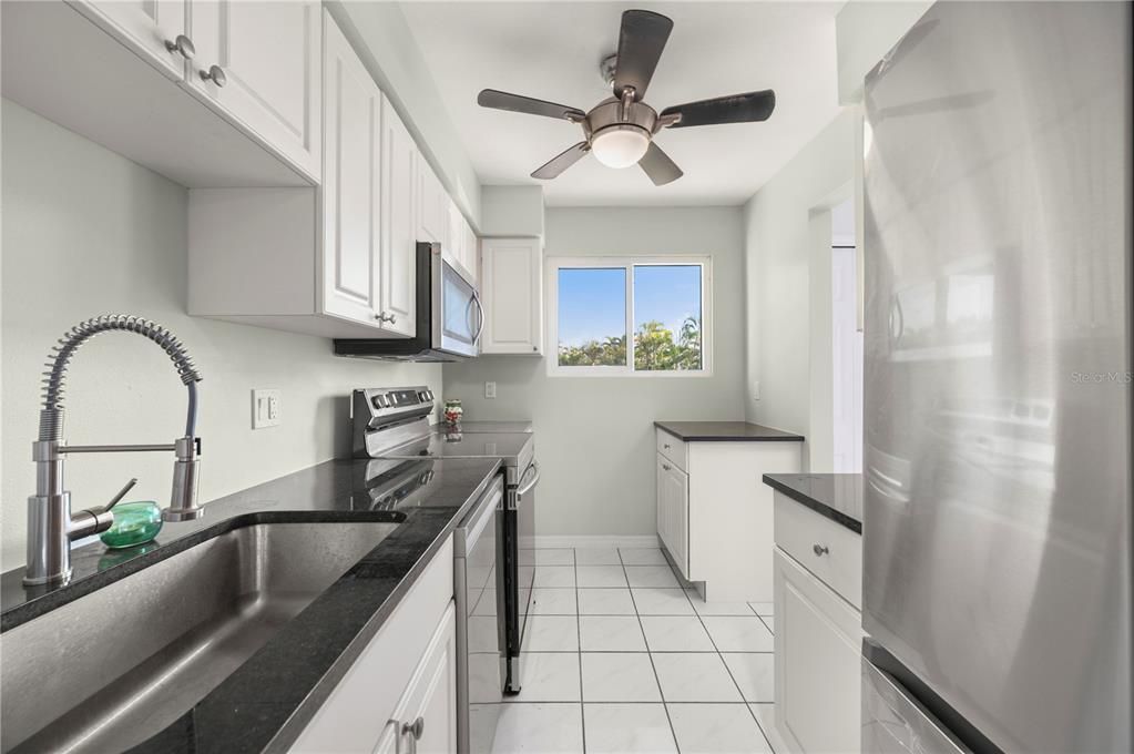 Activo con contrato: $149,900 (2 camas, 1 baños, 999 Pies cuadrados)